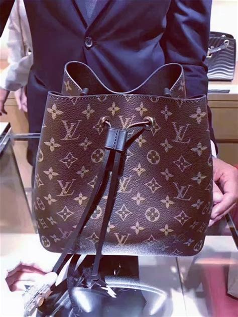 is louis vuitton cheaper in france or italy|louis vuitton prices in euro.